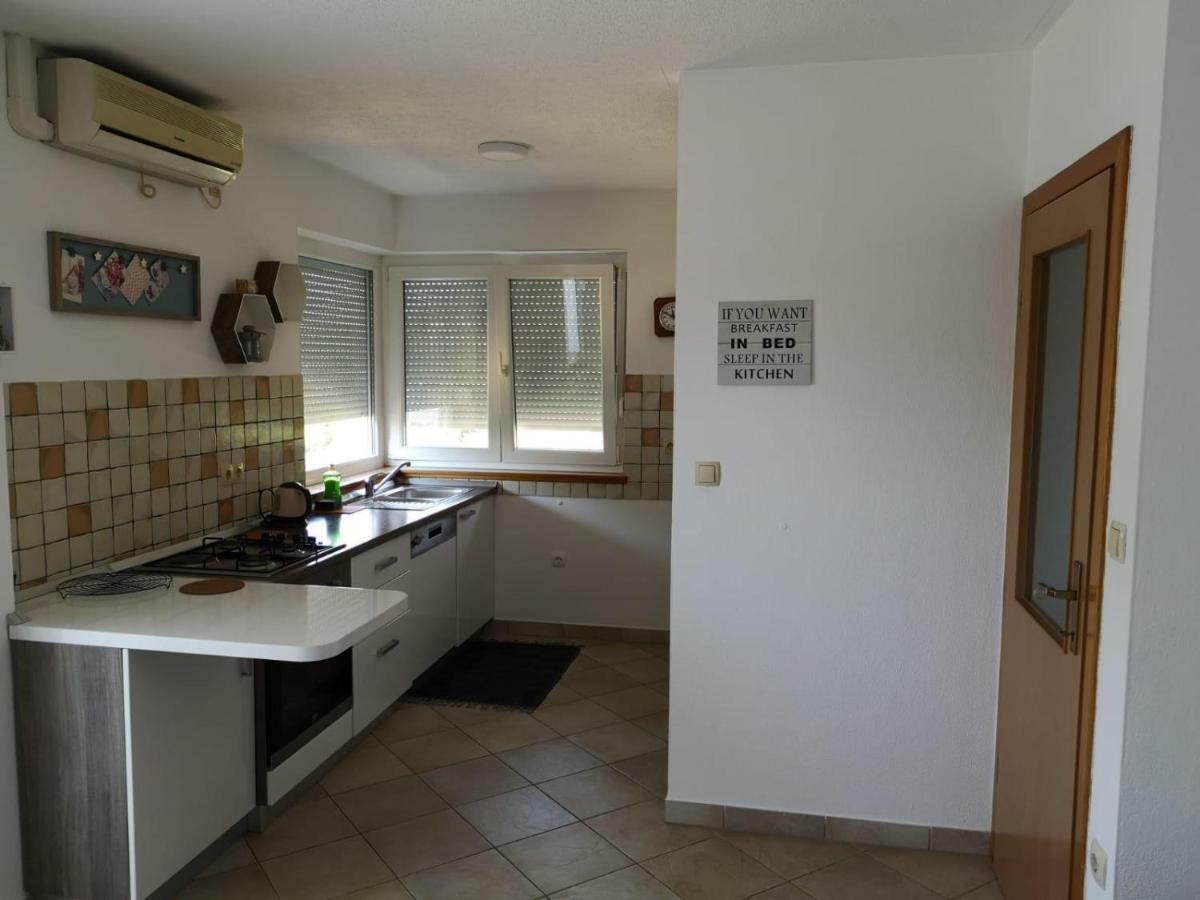 Oasis Of Peace Apartment Omis Exterior photo